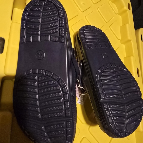 Unk Men's Navy Slip-On Clogs - Picture 5 of 9